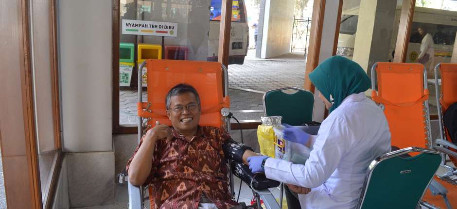 Donor-Darah06